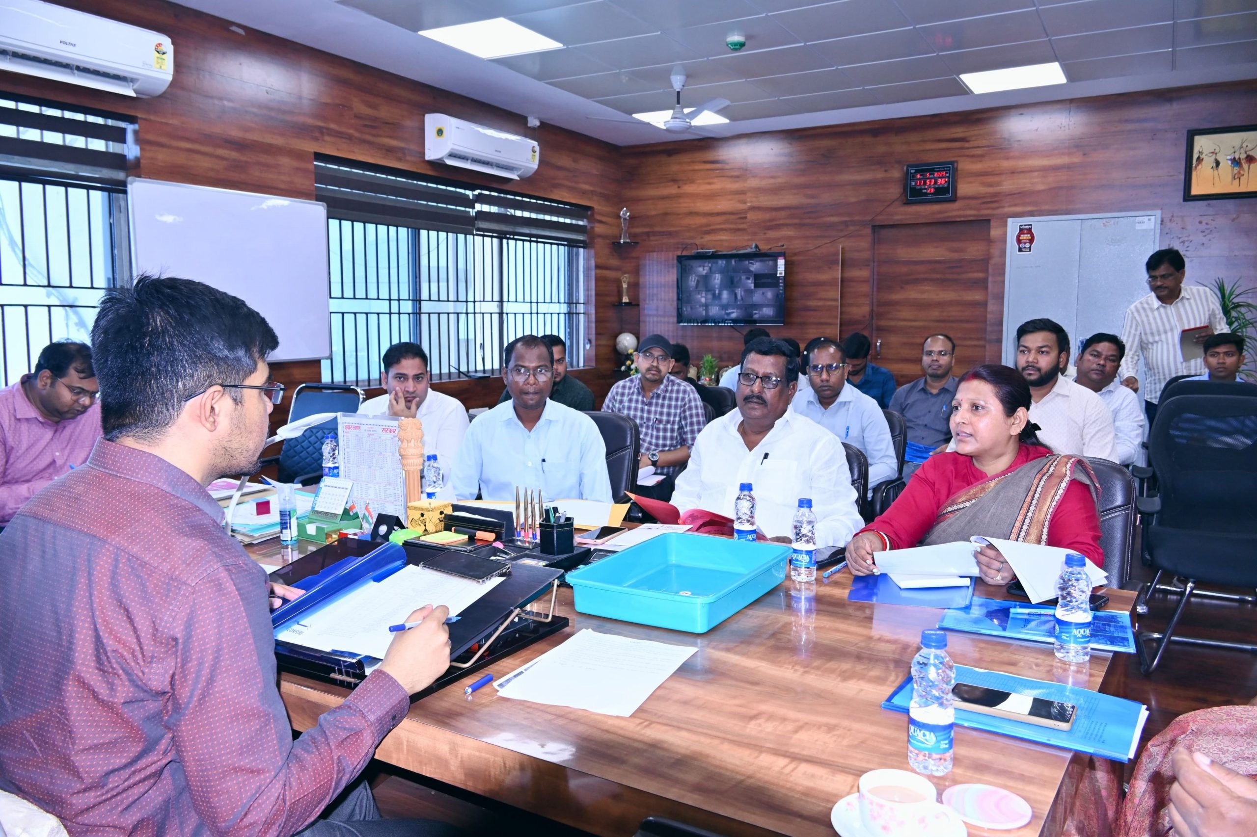Giridih News: जिला पर्यटन संवर्धन परिषद के शासी निकाय की बैठक, डीसी ने दिये कई निर्देश