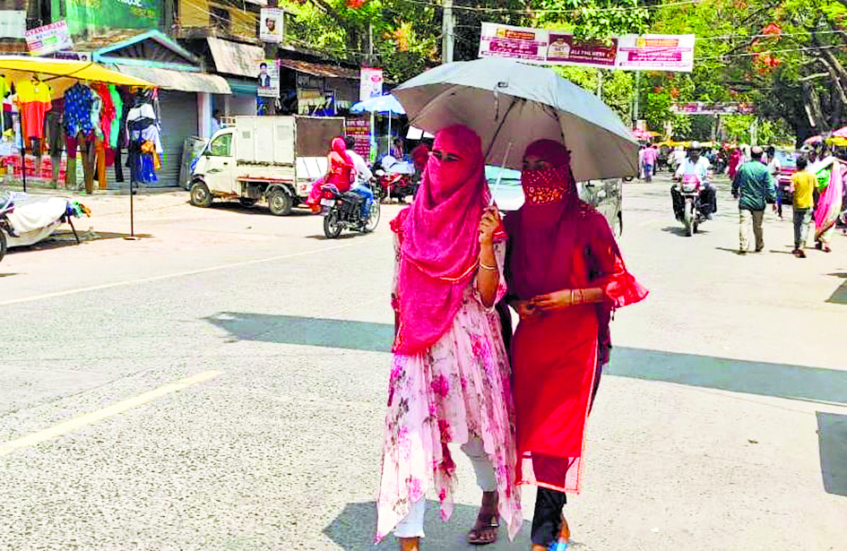 Gopalganj News : पारा पहुंचा 40 डिग्री के पार, गर्म हवाओं ने झुलसाया, सड़कों पर पसरा रहा सन्नाटा