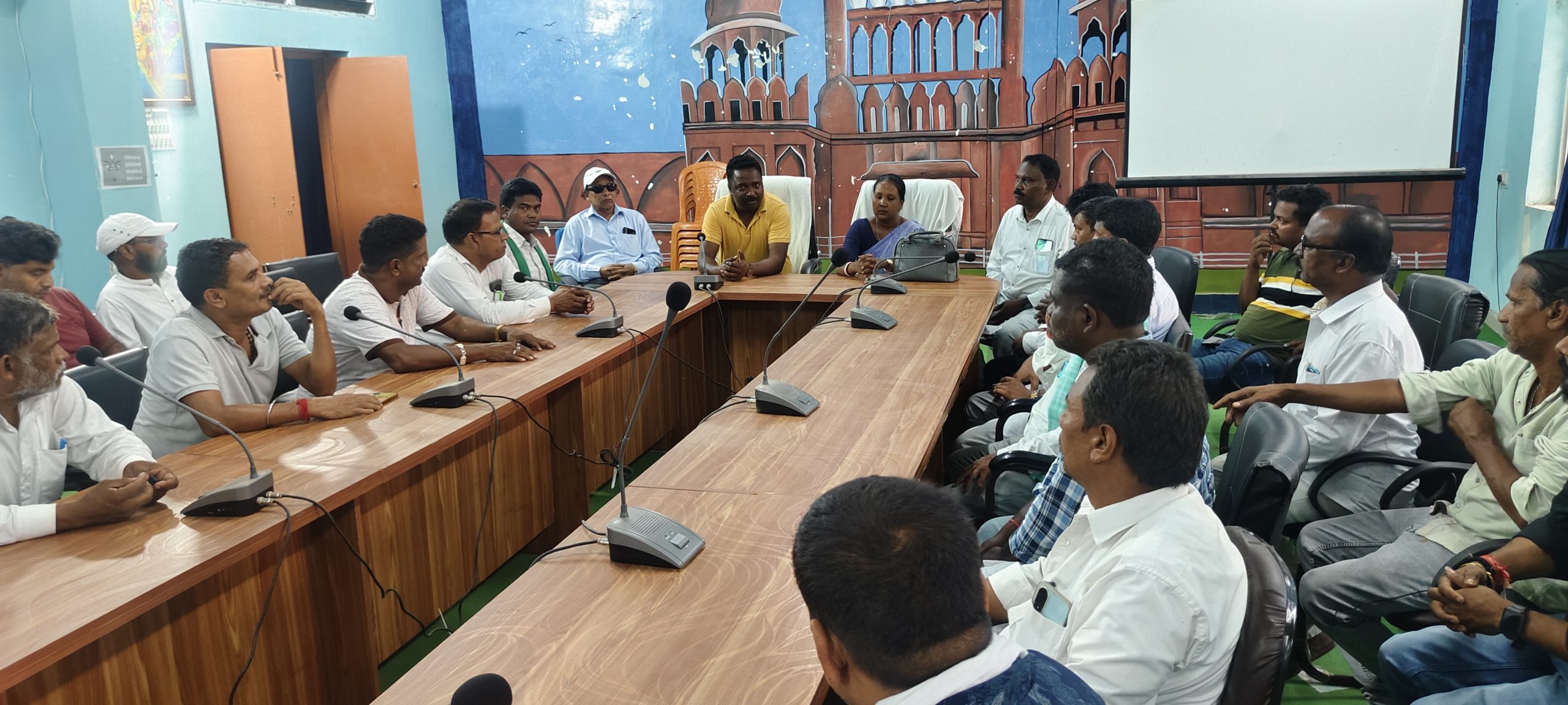 प्रशासनिक हस्तक्षेप के बाद विवाद सुलझा, पंसस का धरना समाप्त