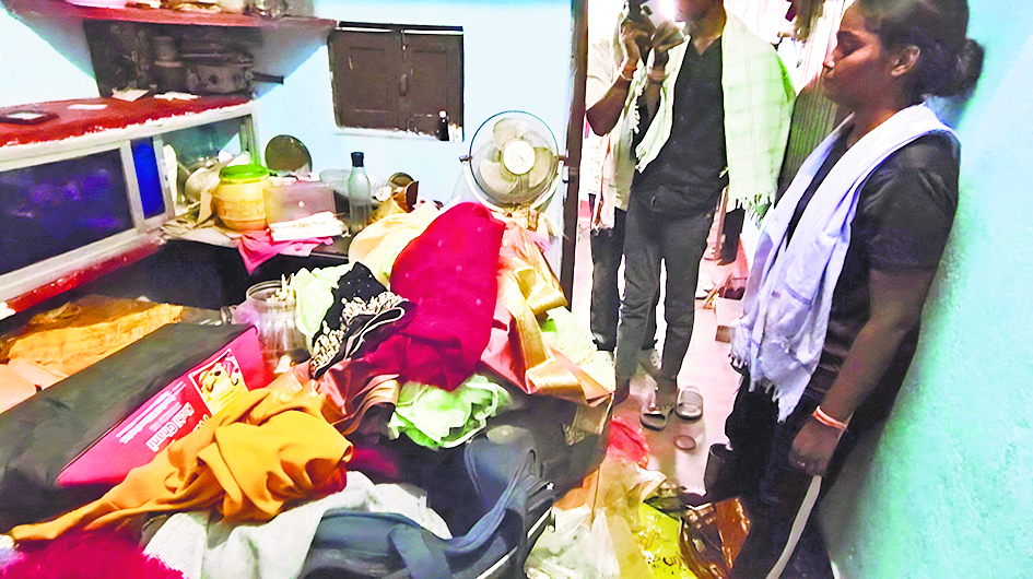 Jehanabad : फ्लैट का ताला तोड़ आठ लाख के जेवर की चोरी