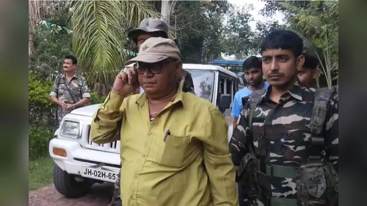ACB Trap: हजारीबाग में करप्शन के खिलाफ ACB का एक्शन, राजस्व कर्मचारी 3 हजार रुपए रिश्वत लेते अरेस्ट