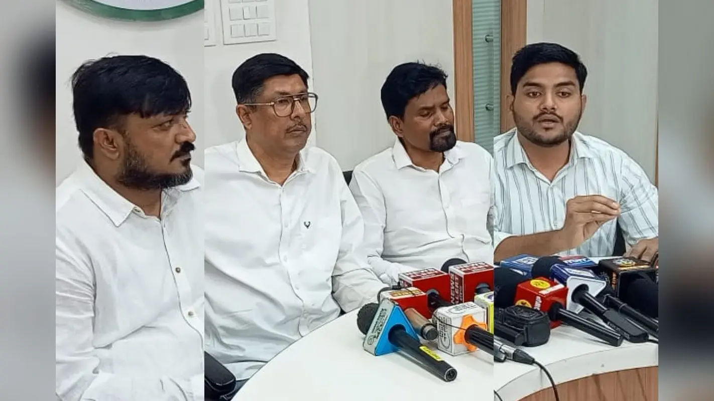 मनमोहन सिंह सरकार ने 2014 में क्यों की थी सरना कोड की मांग खारिज? आजसू पार्टी का JMM और कांग्रेस पर निशाना