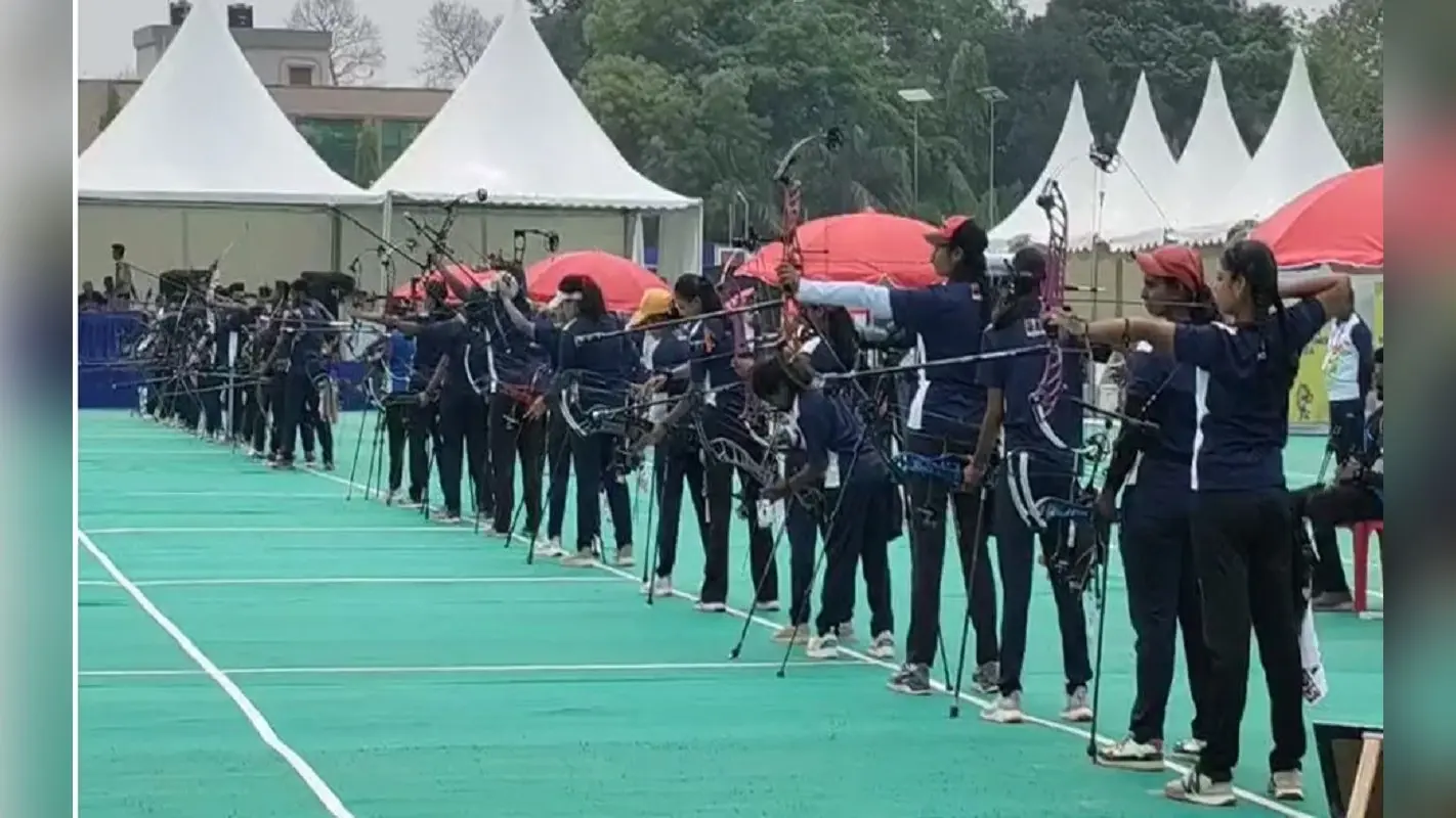 खेलो इंडिया यूथ गेम्स Photos: भागलपुर कर रहा तीरंदाजी की मेजबानी, निशाना साधते तीरंदाजों को देखिए…