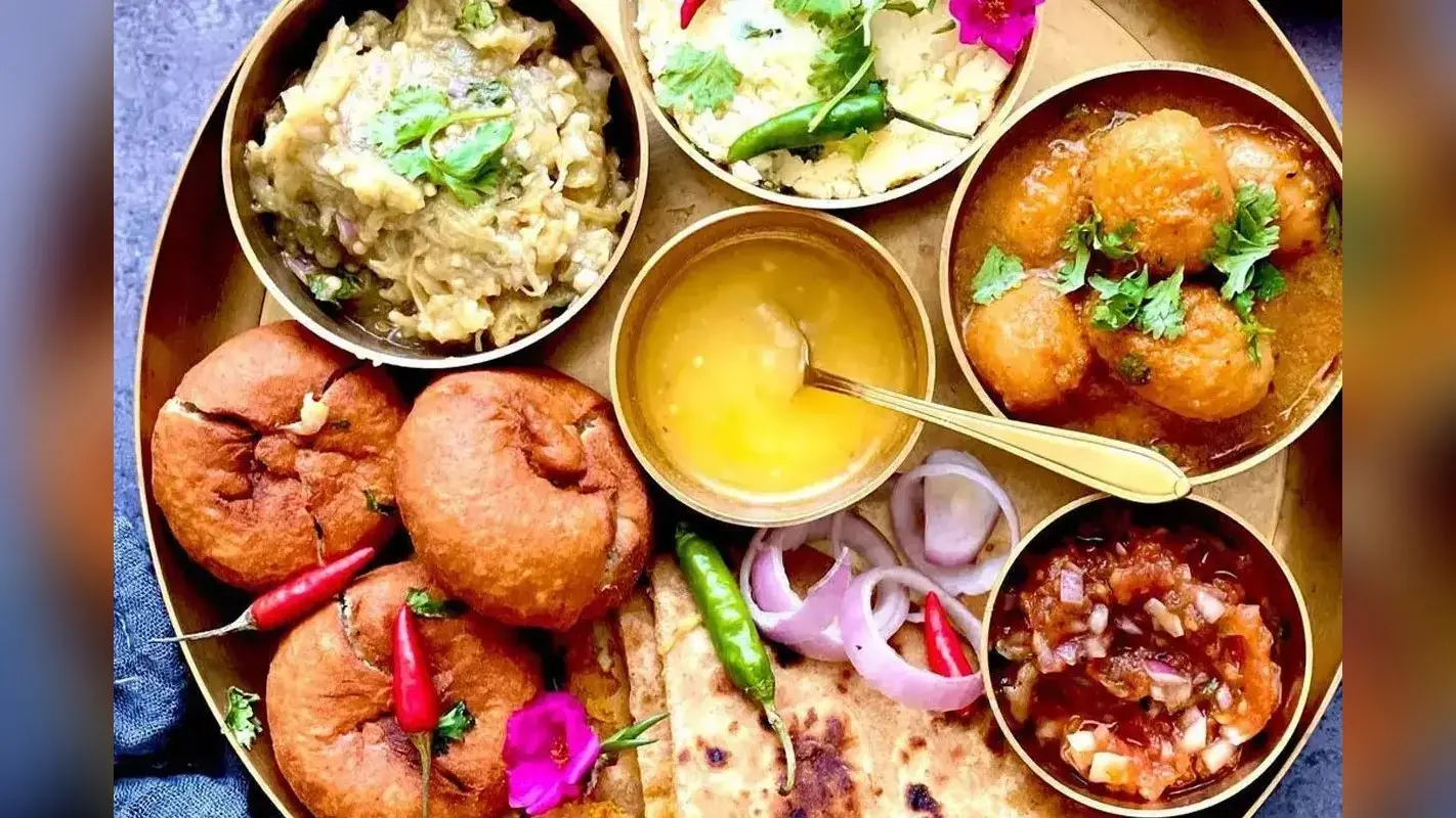 Bihar Famous Food: सिर्फ लिट्टी-चोखा नहीं! बिहार के इन 5 लाजवाब फूड्स का स्वाद चखा तो भूल जाएंगे बाकी सब