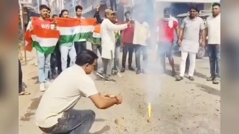 Video: बिहार में लगे ‘पाकिस्तान मुर्दाबाद’ के नारे, ऑपरेशन सिंदूर के बाद लोगों ने कुछ इस तरह से मनाया जश्न