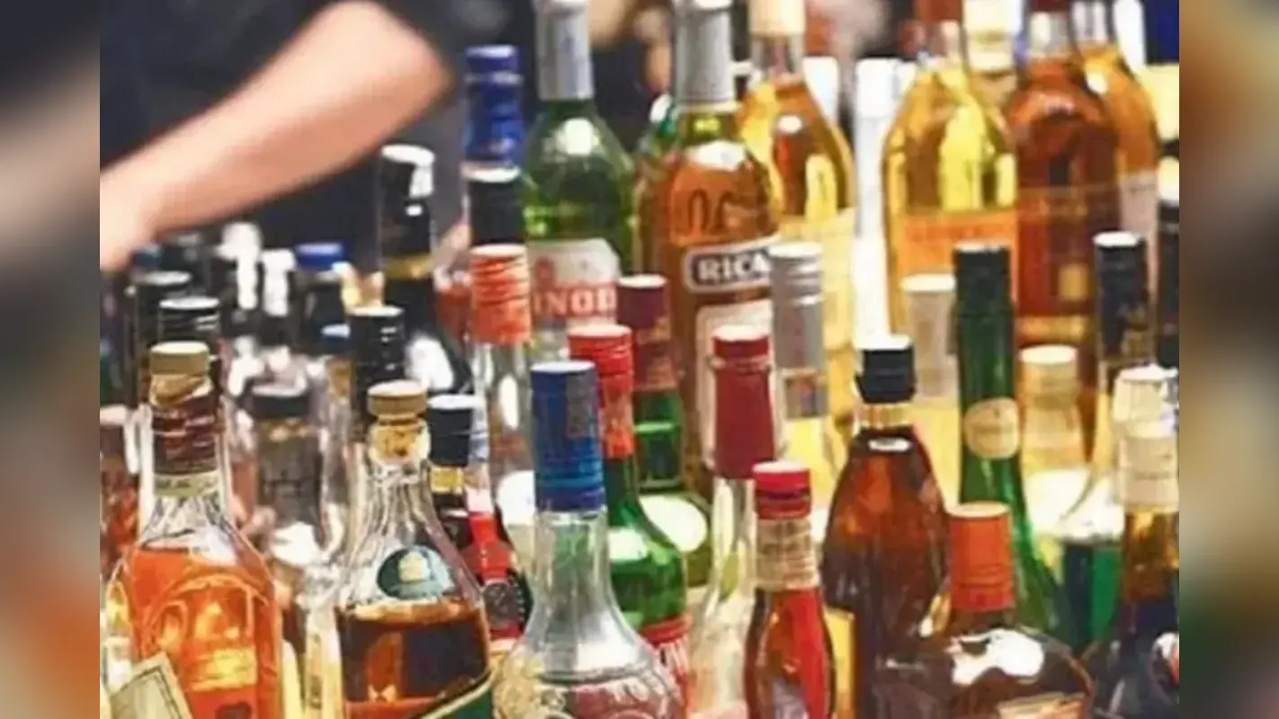 Liquor Supply: शराब तस्करी के लिए ‘लेडी गैंग’ की डिमांड, एक खेप के मिलते हैं इतने हजार रुपए