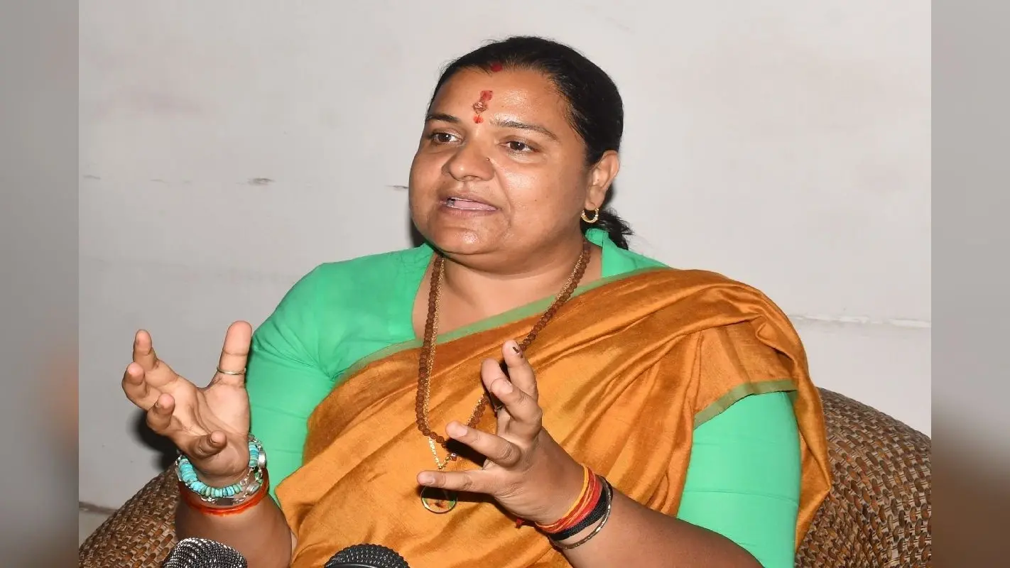 विधायक श्वेता सिंह पैन कार्ड मामले में चुनाव आयोग सख्त, आयकर विभाग को दिये ये निर्देश