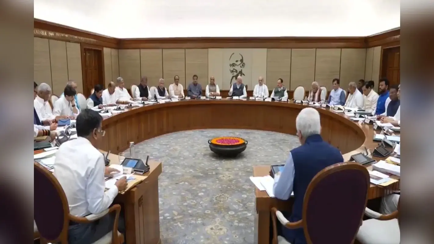 Cabinet Meeting: प्रधानमंत्री नरेंद्र मोदी ने की सेना के जवानों की जमकर तारीफ, ऑपरेशन सिंदूर से ढेर हुआ आतंक का किला