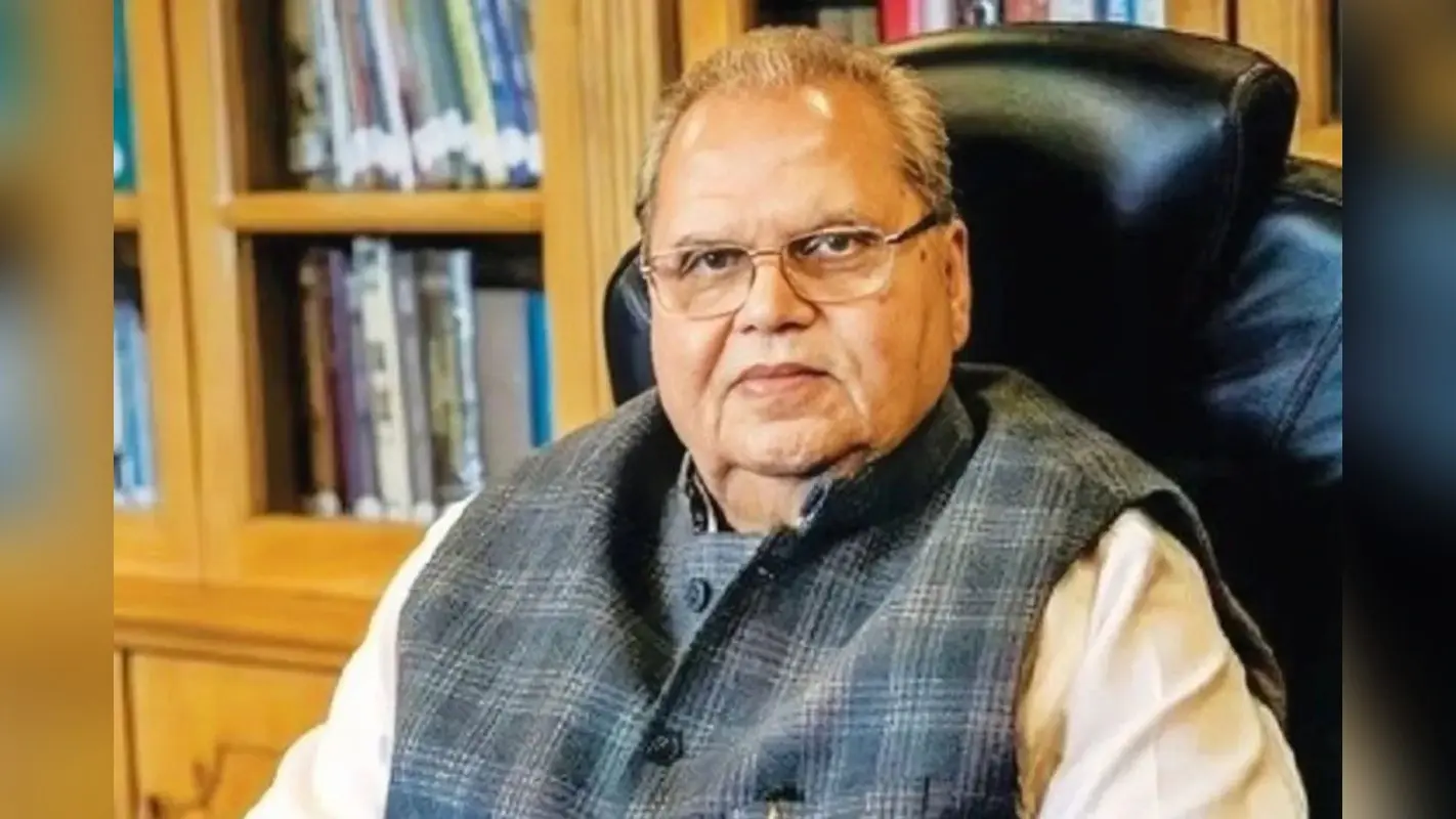 CBI ने सत्यपाल मलिक सहित 6 पर कसा शिकंजा, चार्जशीट दायर