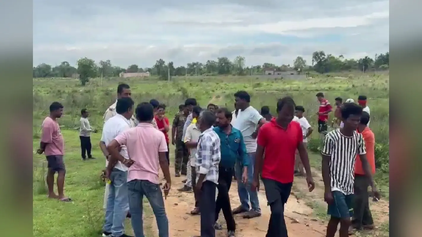 Crime News: पलामू में पत्थर से कूच कर टोटो चालक की हत्या, आक्रोशित लोगों ने की सड़क जाम