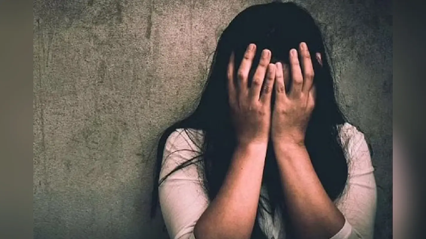 Bihar Crime: नकली पिस्टल दिखाकर तीन दरिंदों ने युवती के साथ किया दुष्कर्म, जान से मारने की धमकी