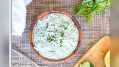 Cucumber Raita Recipe: पहाड़ी अंदाज में बनाएं ताजगी से भरा खीरे का रायता