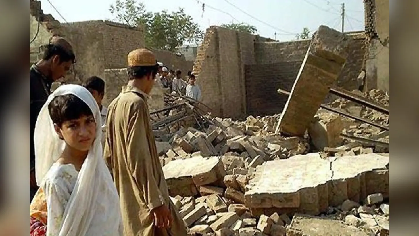 Drone Attack In Pakistan: लाहौर से रावलपिंडी तक मचा हाहाकार, धमाके से दहल उठा आधा पाकिस्तान