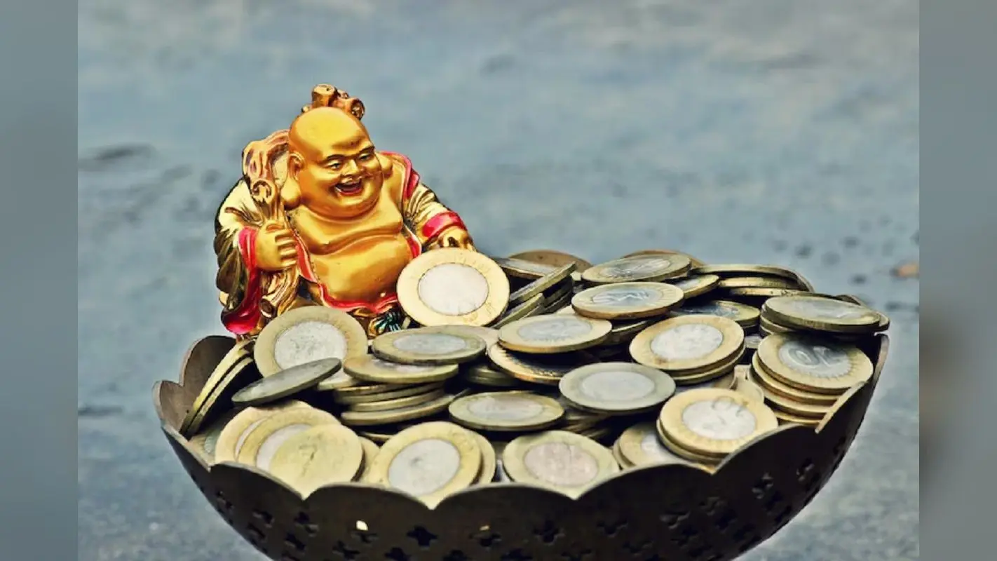 Feng Shui Tips: गरीबी को करना है जड़ से खत्म, तो आज ही अपनाएं फेंगशुई के नियम
