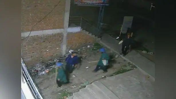 Dhanbad News : बलियापुर में सीसीटीवी फुटेज में दिखे आधा दर्जन संदिग्ध, कोई कह रहा अपराधी हैं, तो कोई कह रहा आतंकी