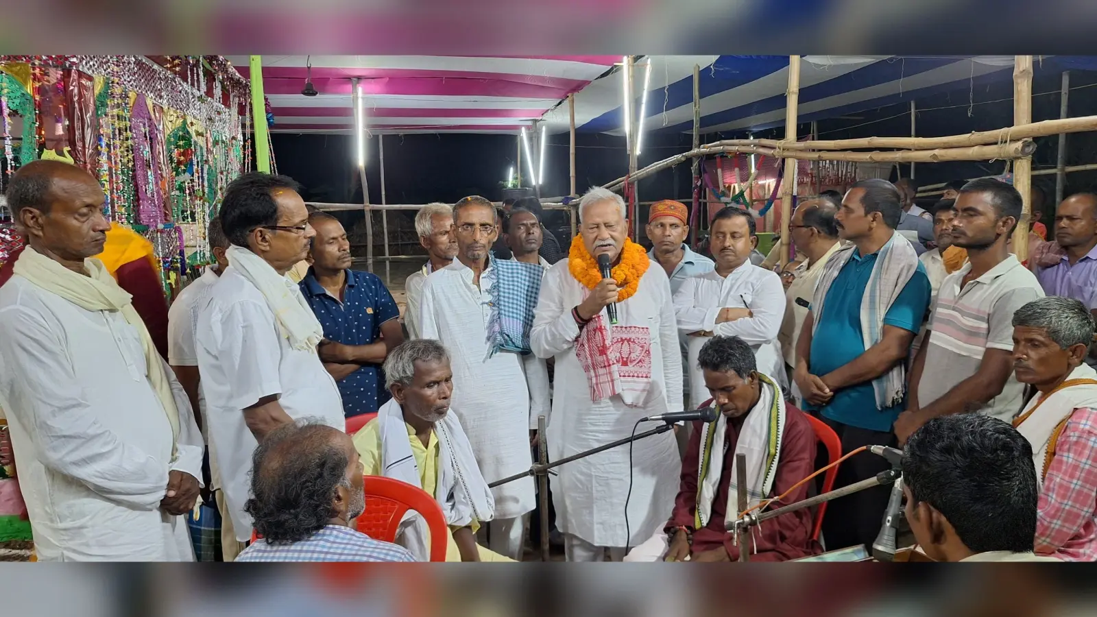 कलश स्थापना के साथ तीन दिवसीय रामधुनी महायज्ञ सह रासलीला शुरू