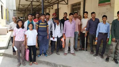 बिजली आपूर्ति ठप रहने से मचा हाहाकार, बीएसईबी के क्षेत्रीय कार्यालय में विद्यार्थियों ने किया हंगामा