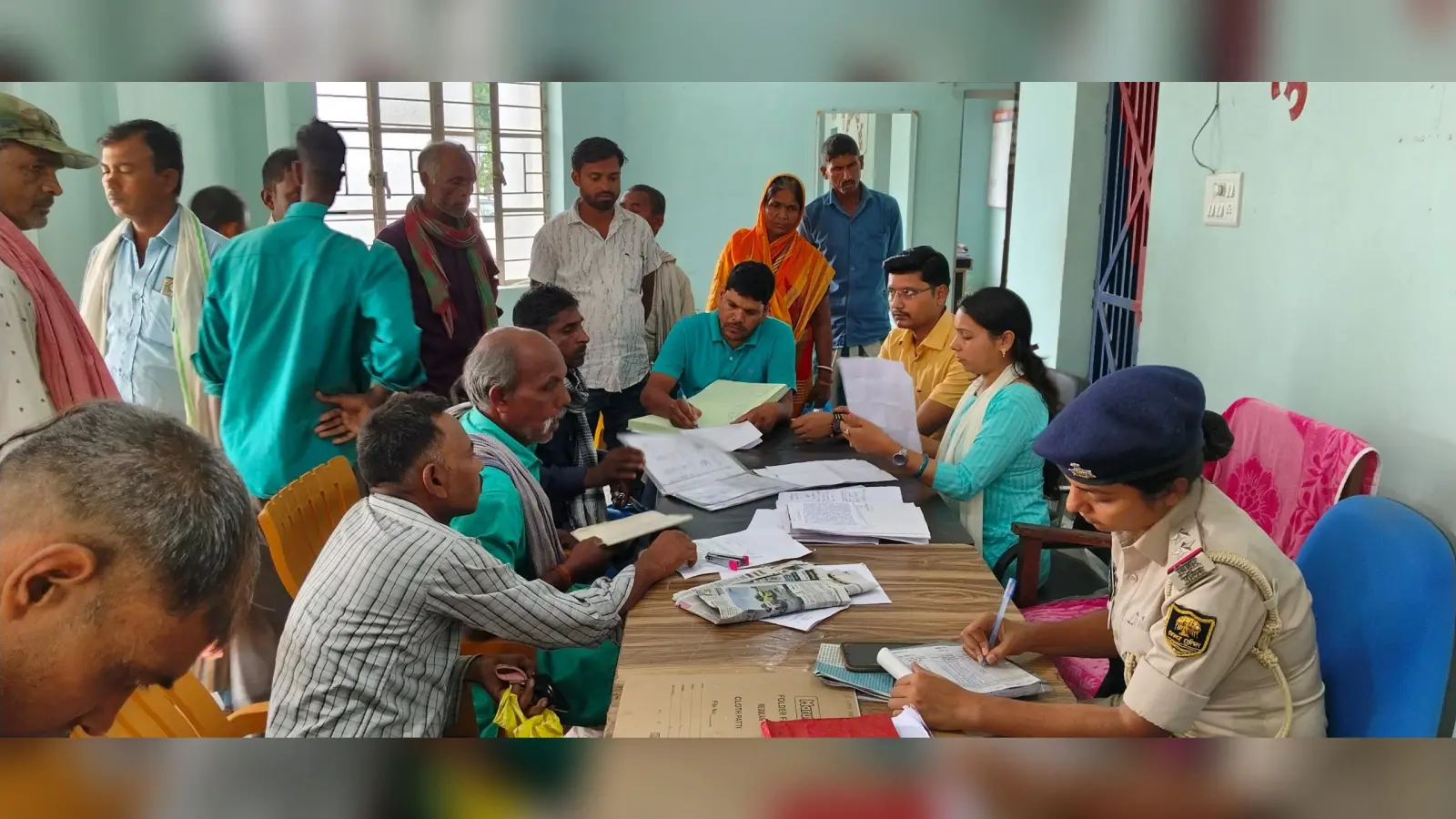 जनता दरबार में तीन मामलों का किया निष्पादन