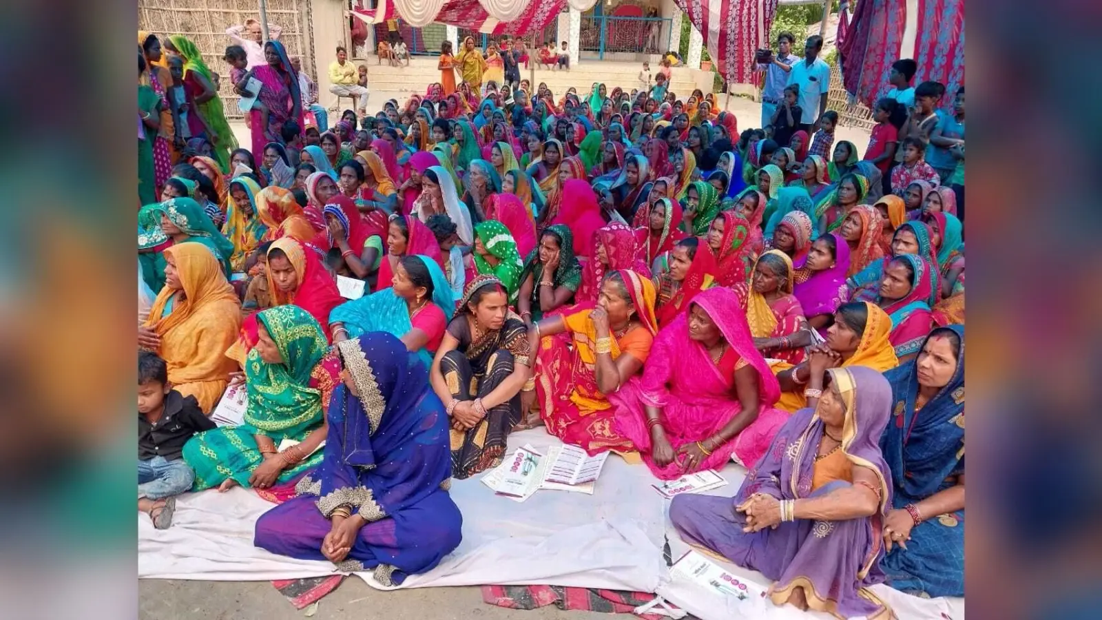 महिलाओं को आत्मनिर्भर बनाने का दिया टिप्स