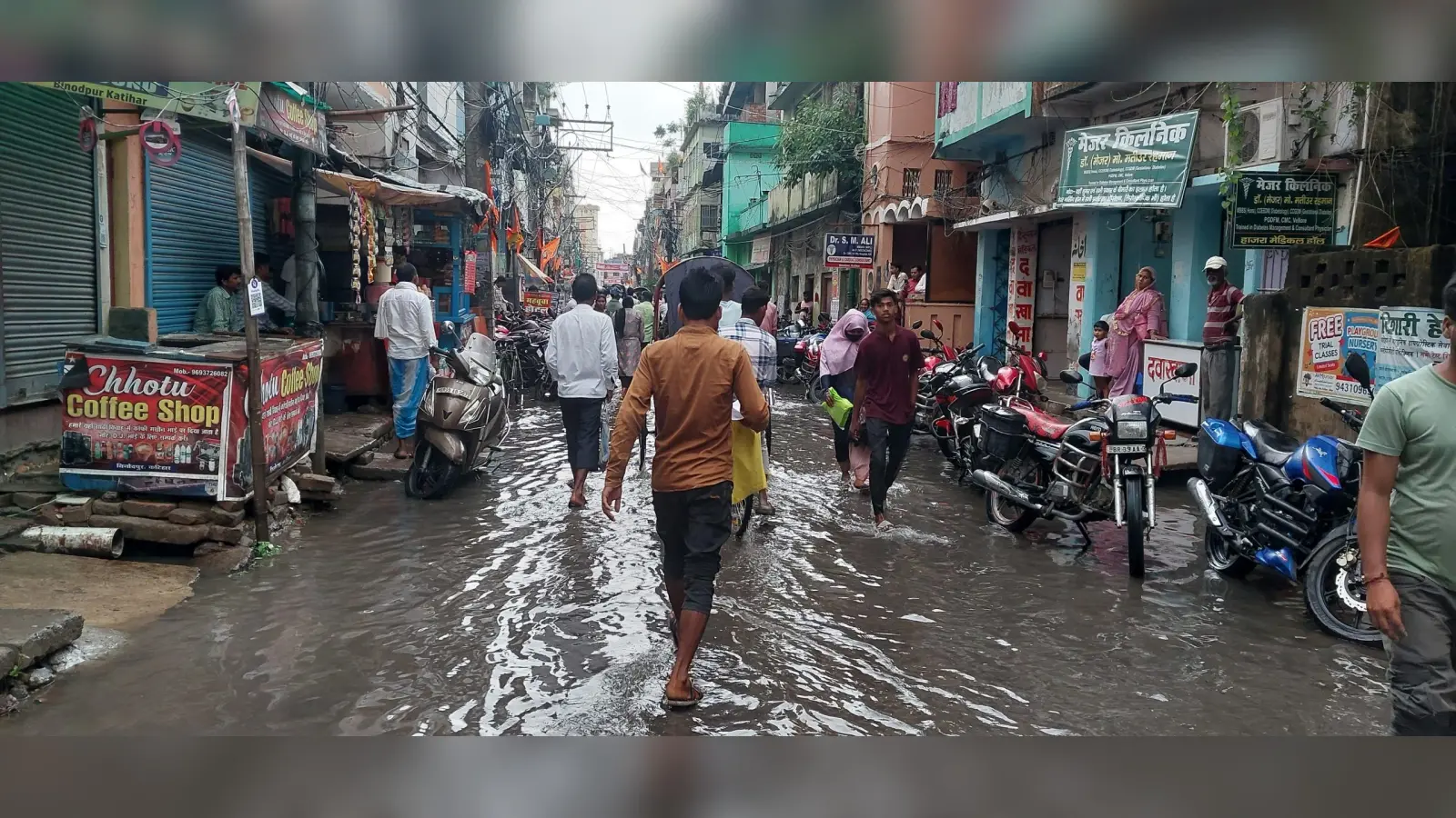 झमाझम बारिश से मौसम सुहाना, फसल को नुकसान