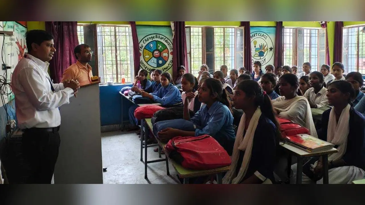 जिम्मेदार वित्तीय व्यवहार सीखने के लिए छात्र-छात्राओं को किया गया जागरूक, अनुग्रह स्मारक उच्चतर माध्यमिक विद्यालय, सिरसा में लगा कैंप
