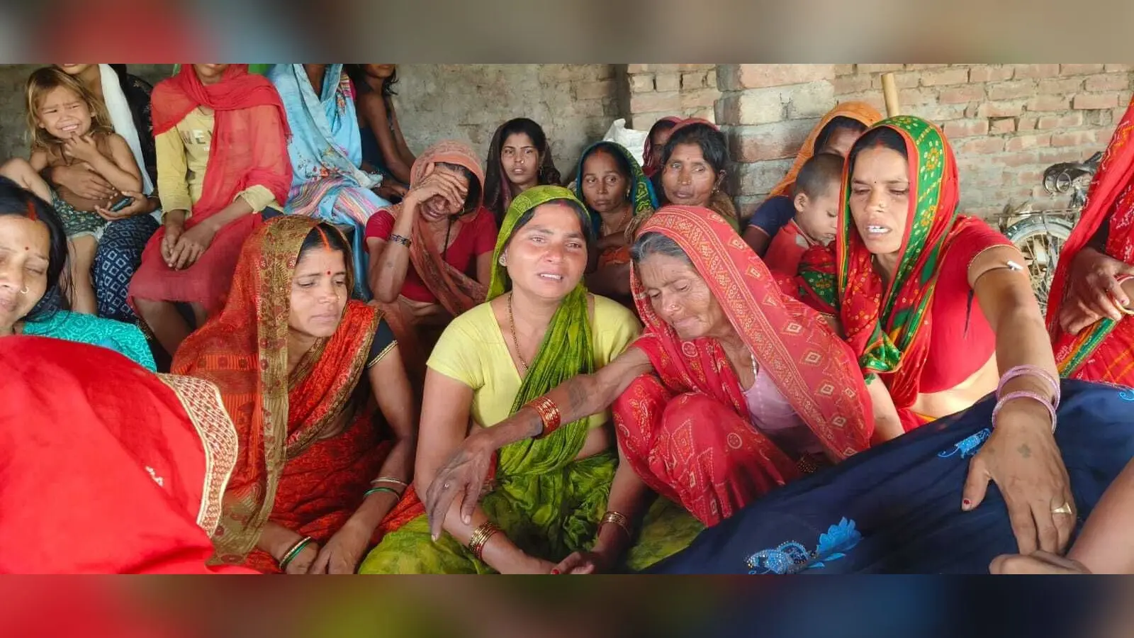 अज्ञात वाहन की ठोकर से एक व्यक्ति की माैत
