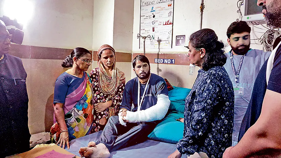 आजाद पर फर्जी तरीके से भारतीय पासपोर्ट ही नहीं, जाली वीजा बनाने का भी है आरोप