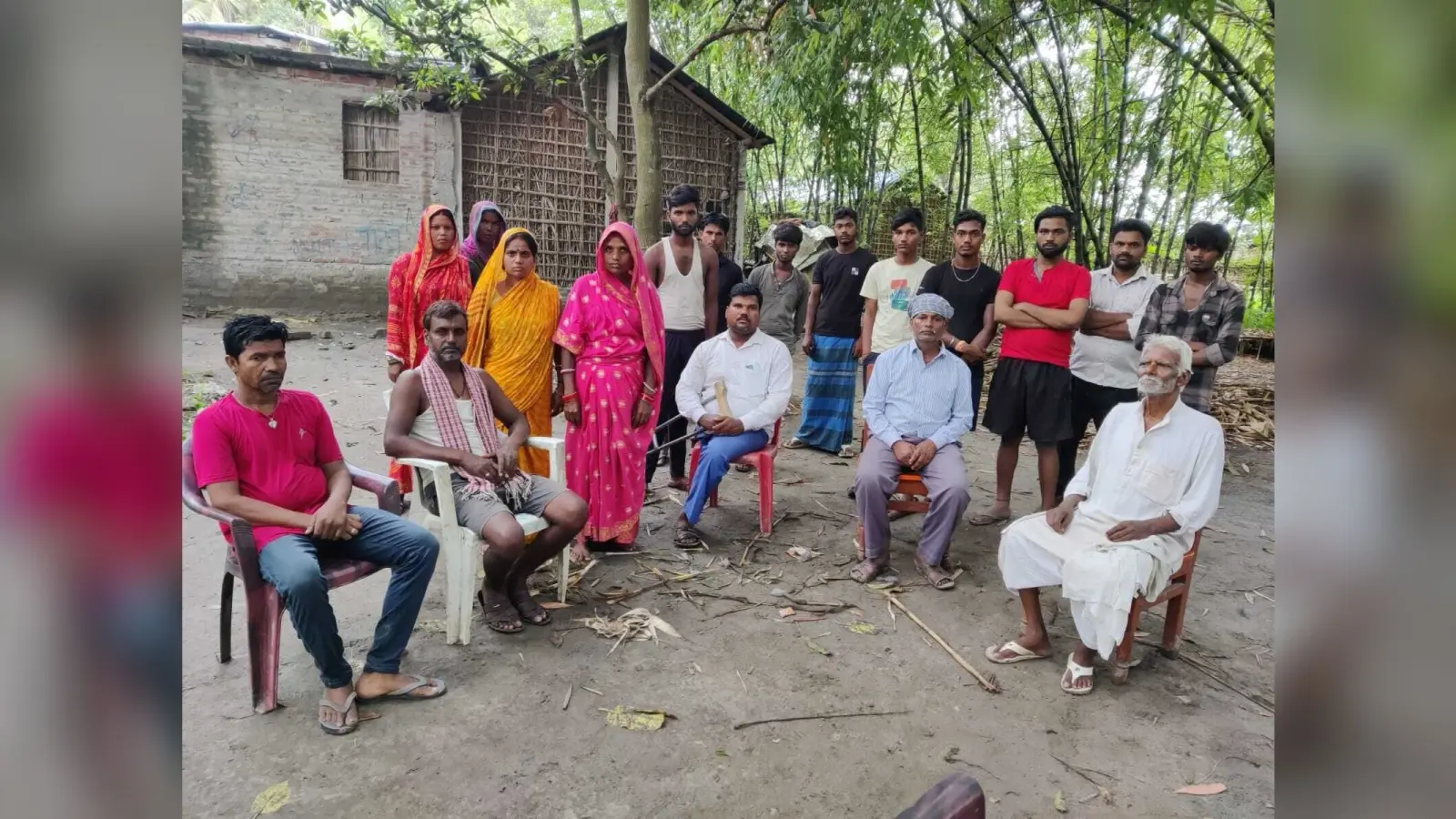 बाइक व ट्रैक्टर की टक्कर में पुत्र की मौत, मां की हालत नाजुक