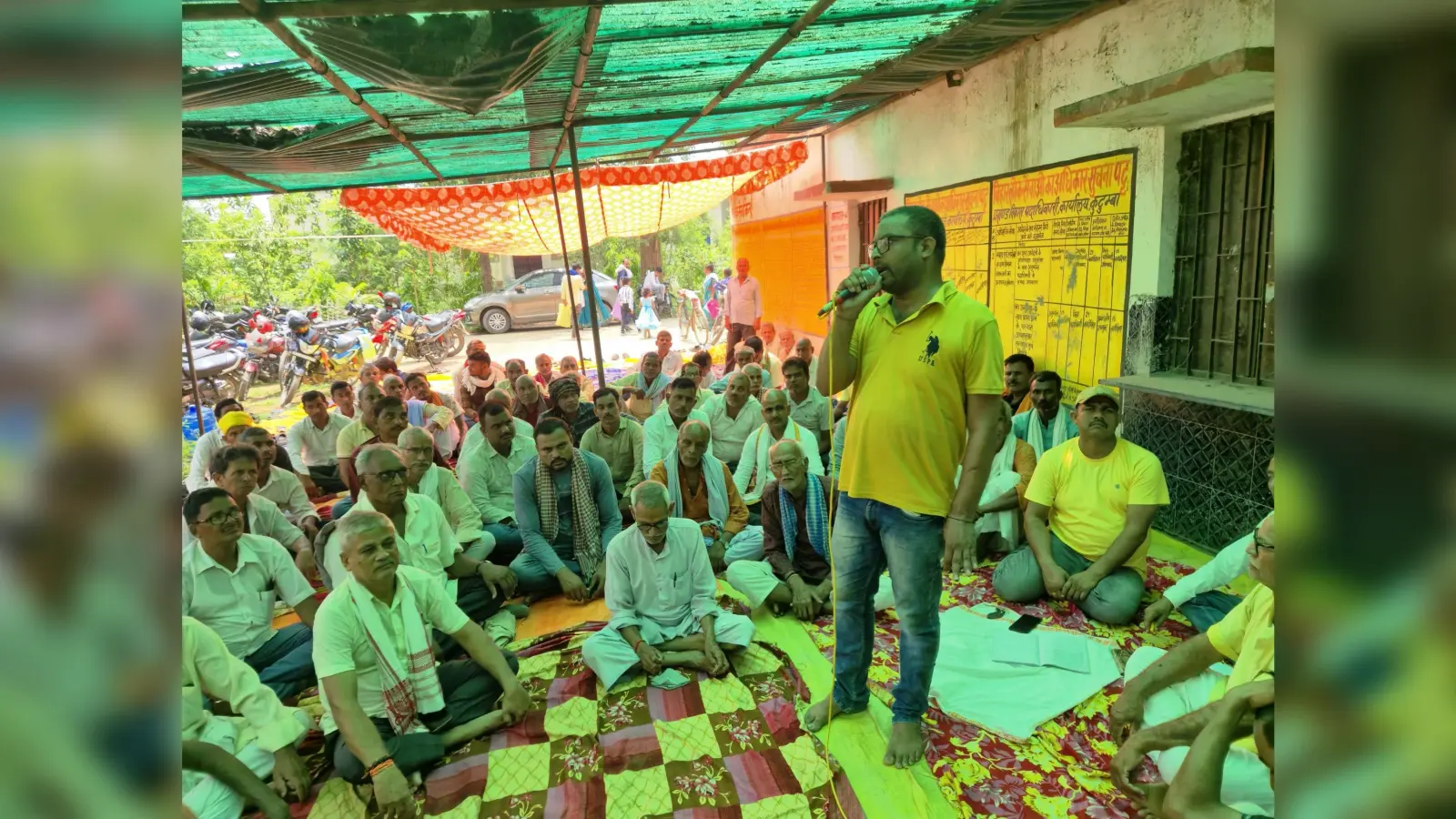 किसानों ने अंचल कार्यालय के समक्ष दिया धरना