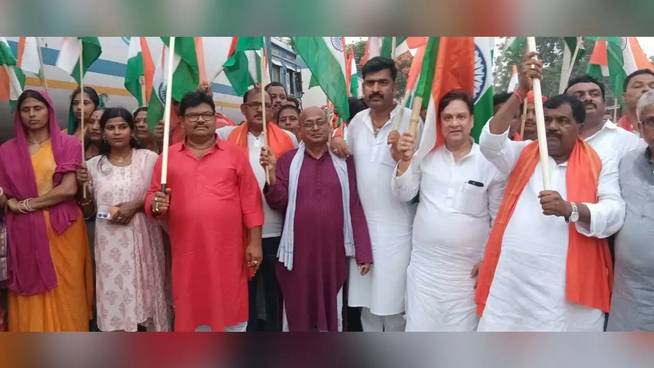 सेना के पराक्रम को लेकर निकाली गयी तिरंगायात्रा