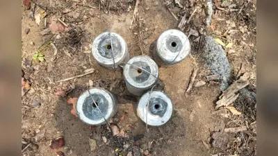 झारखंड-बिहार सीमा पर माओवादियों के खिलाफ सर्च ऑपरेशन, 5 IED बम बरामद