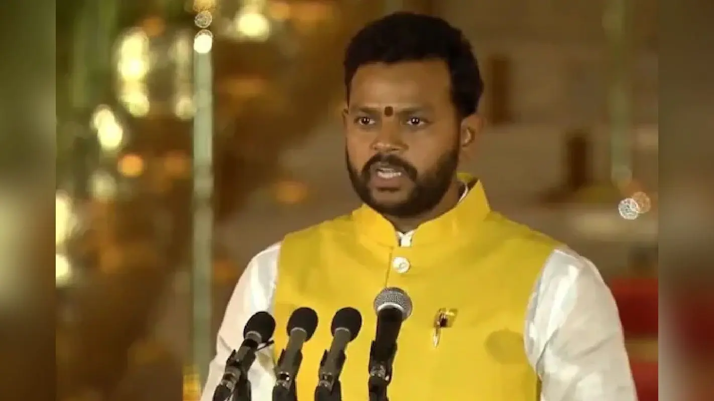 हवाई अड्डे बंद, परेशानी में एयरलाइंस! नागर विमानन मंत्री ने कंपनियों के साथ की बैठक