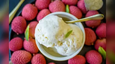 Litchi Ice Cream: गर्मियों की बेस्ट मिठास, बनाएं क्रीमी लीची आइसक्रीम वो भी बिना झंझट