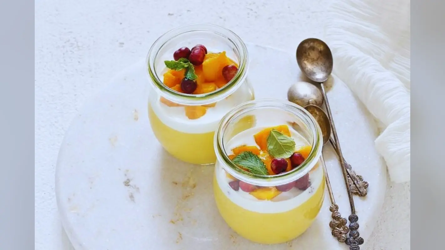 Mango Bango Recipe: गर्मी में लें मैंगो बैंगो ड्रिंक का मजा जानें रेसिपी जो बना देगी दिन को ताजगी से भरपूर