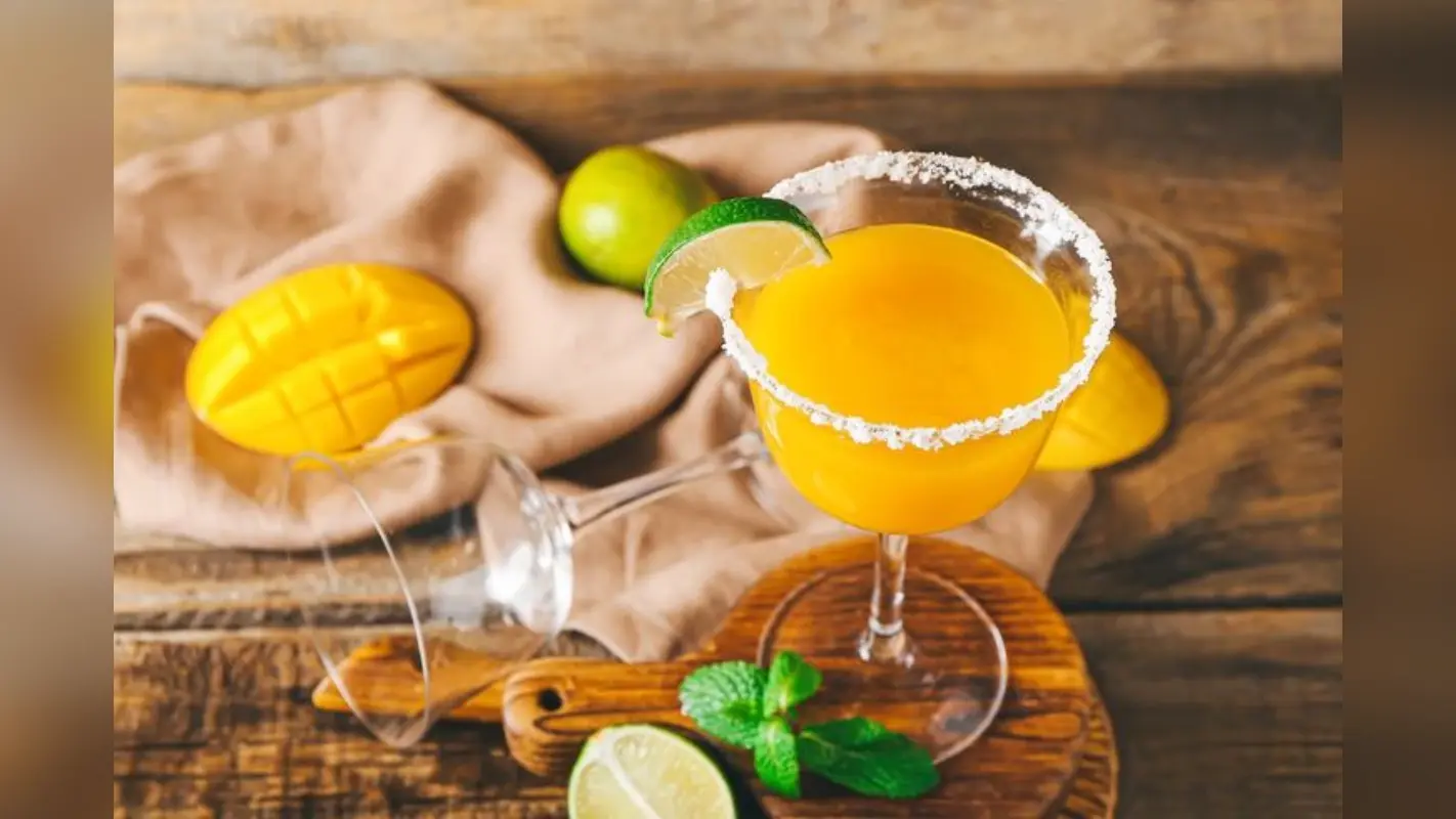 Mango Mocktail Recipe: गर्मियों में घर पर बनाएं ठंडा और टेस्टी मैंगो मॉकटेल