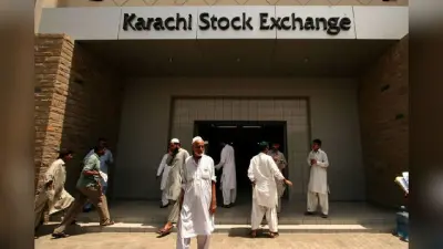 सीजफायर के बाद करांची के बाजार में जश्न, KSE ने लगाई 10,118.64 अंकों की छलांग