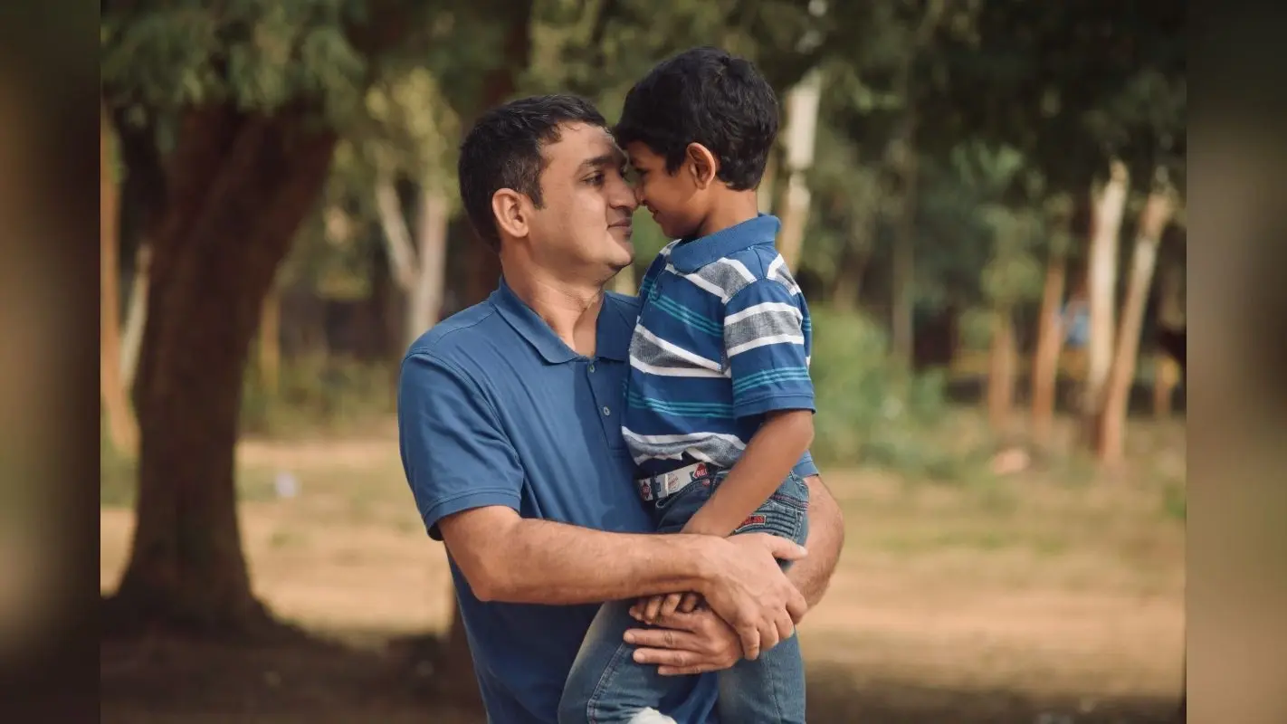 Parenting Mistakes: अनजाने में भी न करें पैरेंटिंग से जुड़ी ये गलतियां, जानें सही परवरिश का क्या है सीक्रेट