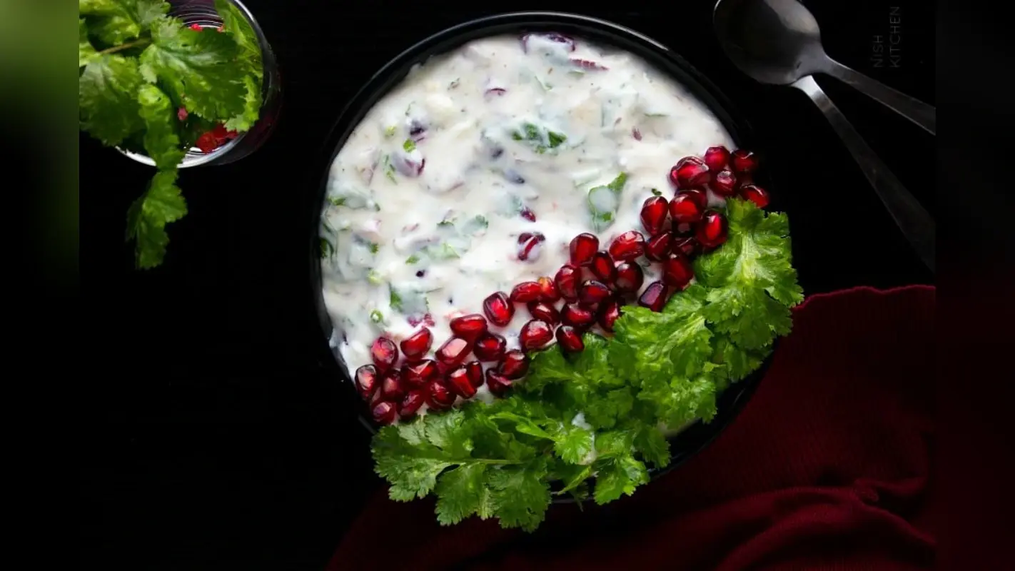 Pomegranate Raita Recipe: मेहमानों को करें इंप्रेस टेस्टी और रिफ्रेशिंग अनार का रायता से- फायदे जानकर होगी हैरानी