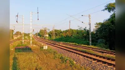 Indian Railways News: रेलवे ने सीनी-कांड्रा में लिया ब्लॉक, 4 ट्रेनों को कर दिया रद्द