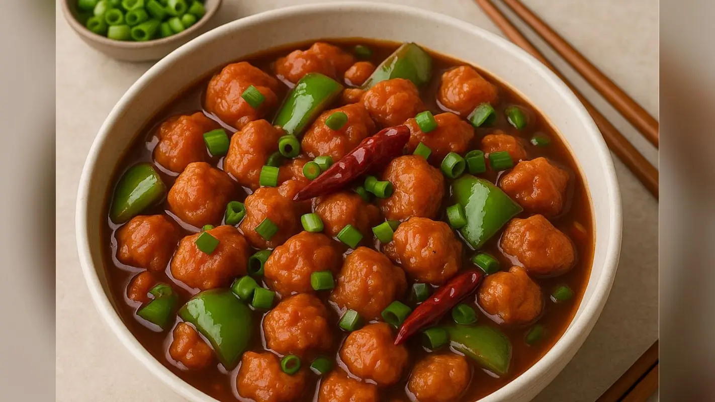 Soya Chilli Recipe: वेज होते हुए भी देगा नॉनवेज जैसा स्वाद, घर पर बनाएं चटपटी सोया चिली