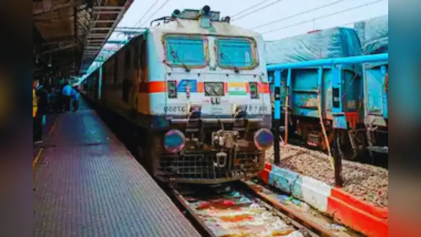Special Train: रेल यात्रियों के लिए राहत भरी खबर, मुजफ्फरपुर से आनंद विहार के लिए चलेगी स्पेशल ट्रेन