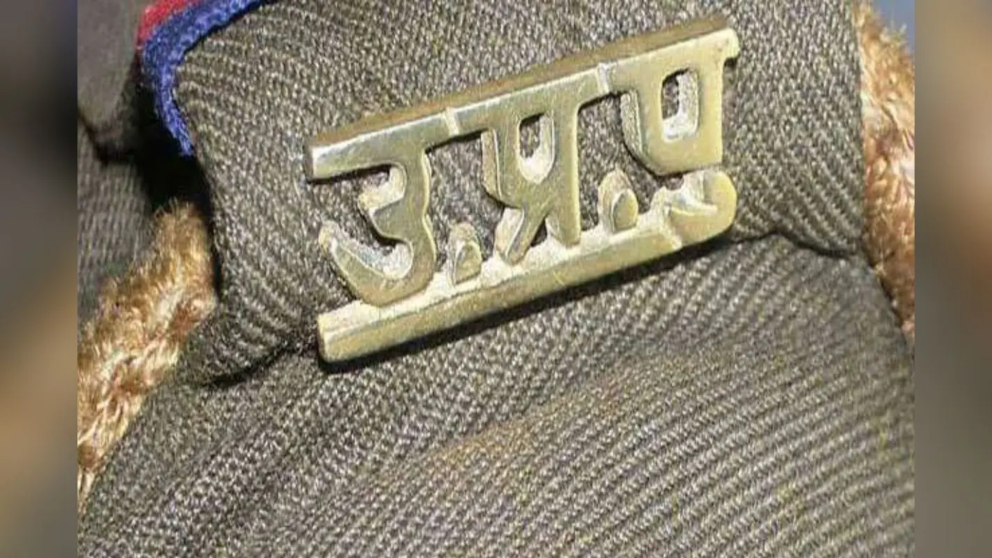 भारत-पाक तनाव के बीच चौकस यूपी पुलिस, पुलिसकर्मियों की छुट्टियां रद्द
