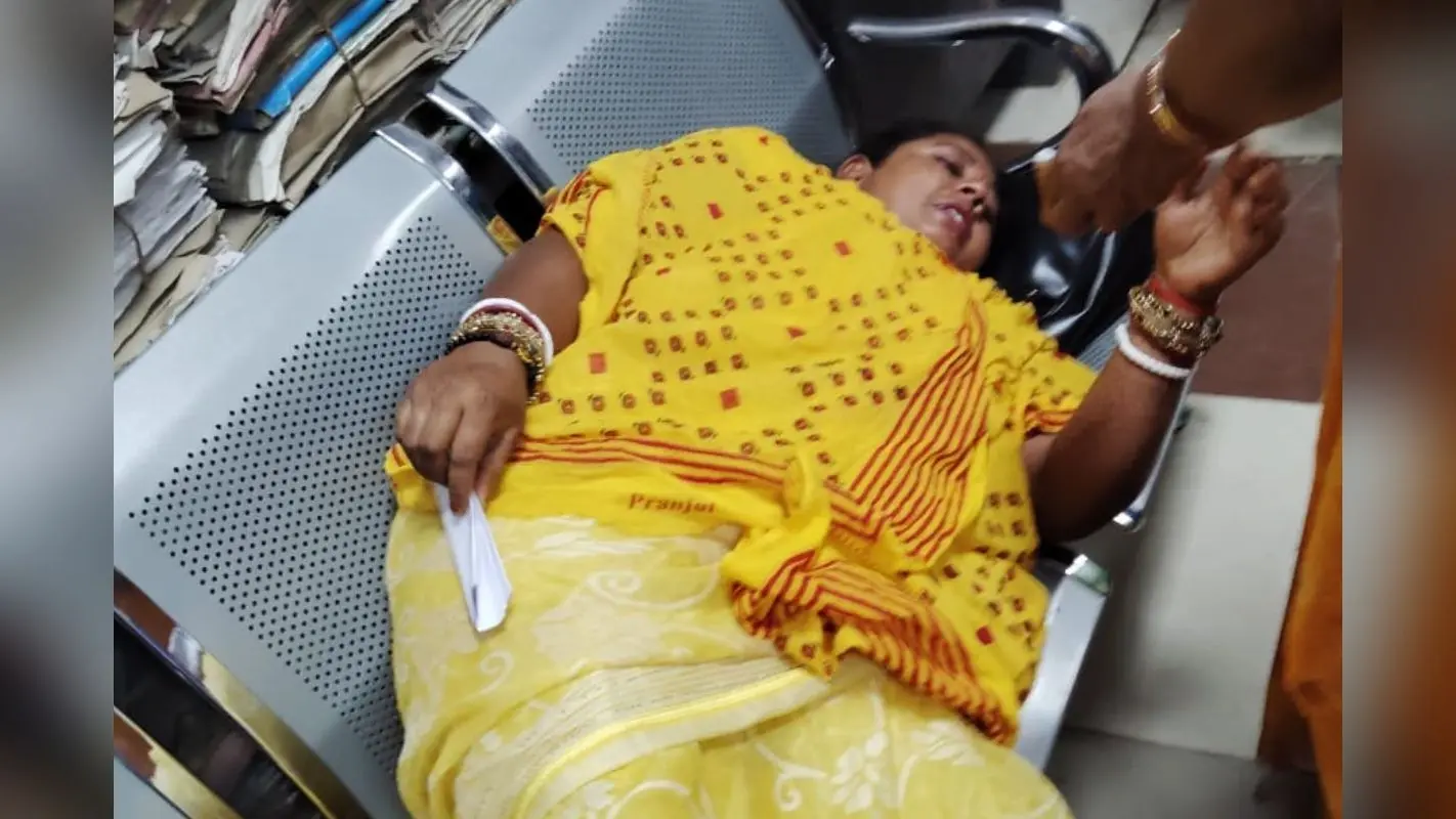 Bihar News: 2 साल से वेतन के लिए गुहार लगा रही है महिला टीचर, भ्रष्टाचार के सामने बेबस, शिक्षा विभाग के कर्मियों पर लगाया गंभीर आरोप