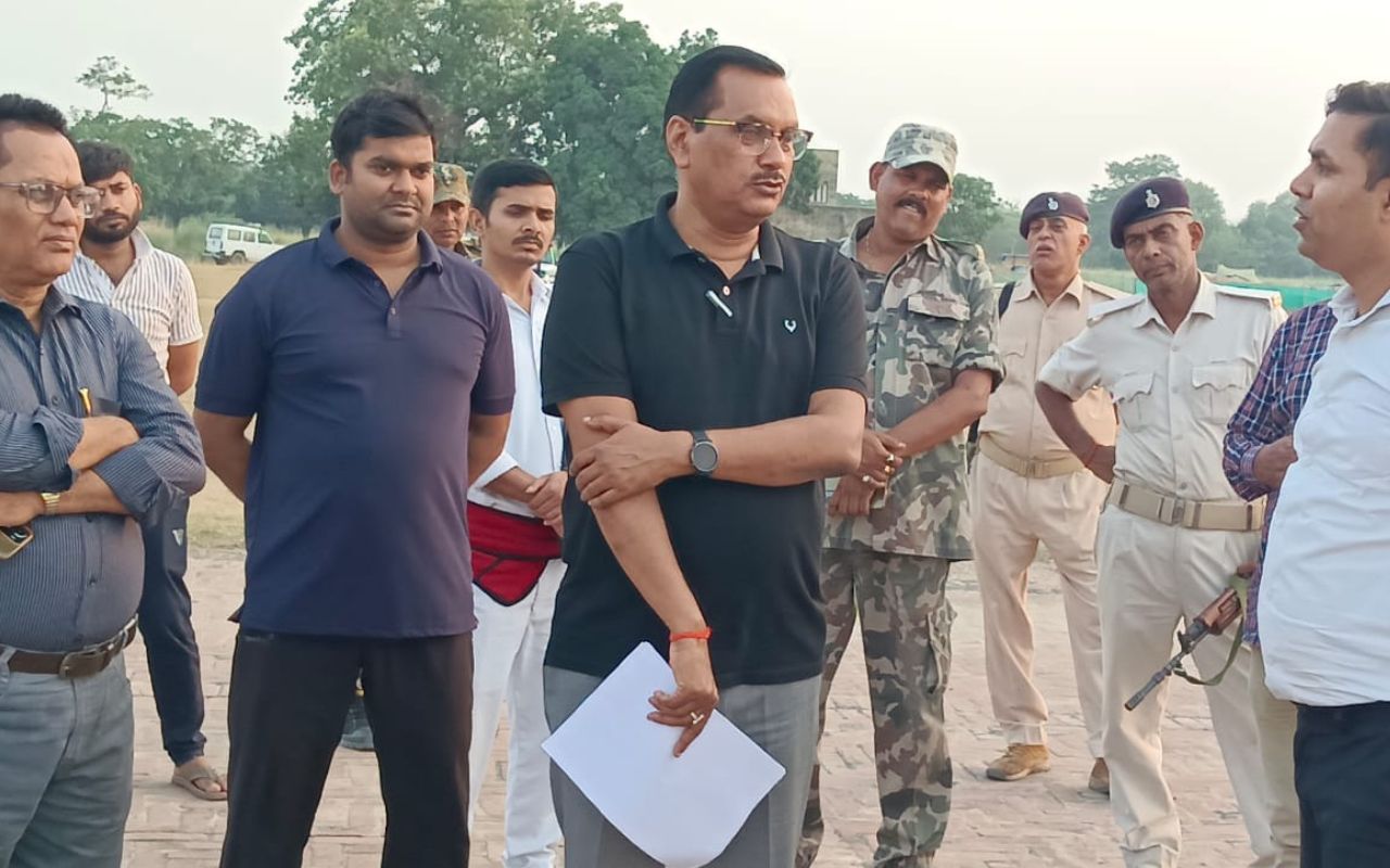 गोपालगंज के सबेया एयरपोर्ट का काम हुआ तेज, डीएम ने दिया शीघ्र अतिक्रमण हटाने का निर्देश