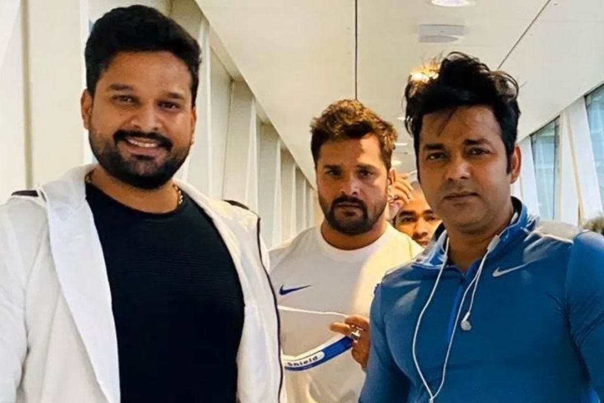 Bhojpuri Singer: अब चुनावी दांव खेलने की तैयारी में भोजपुरी इंडस्ट्री का ये मशहूर सिंगर, कहा- किसी पार्टी से जल्द लूंगा टिकट