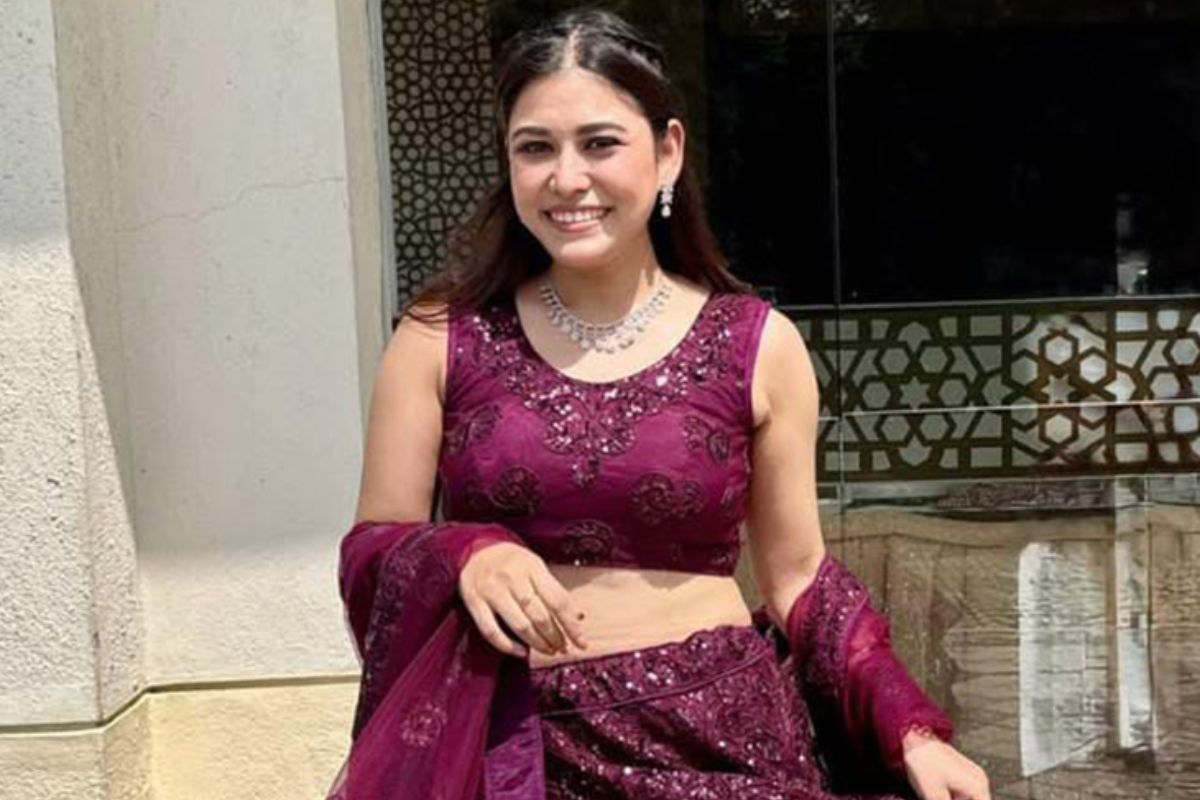 अहमदाबाद हादसे वाली विमान में एयर होस्टेस थीं पटना की मनीषा, मौत की खबर सुनते ही…