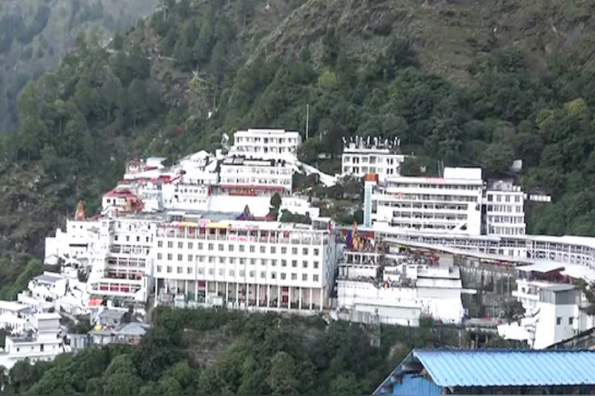 IRCTC Vaishno Devi Tour Package: क्या आप जानते हैं माता रानी के दर्शन करना हुआ आसान, IRCTC लाया है सुनहरा अवसर