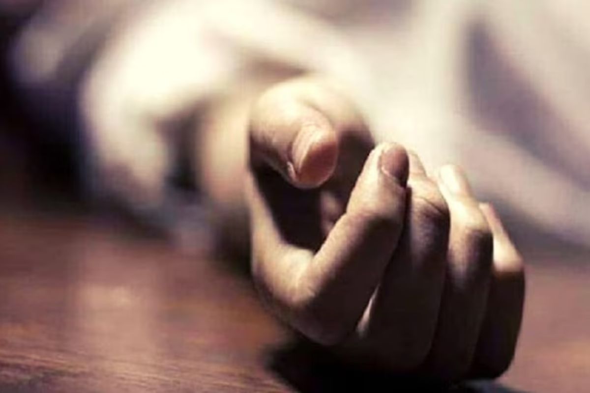 पटना में व्यक्ति का सिर और दोनों पैर कटा शव बरामद, हत्या के एंगल से जांच जारी