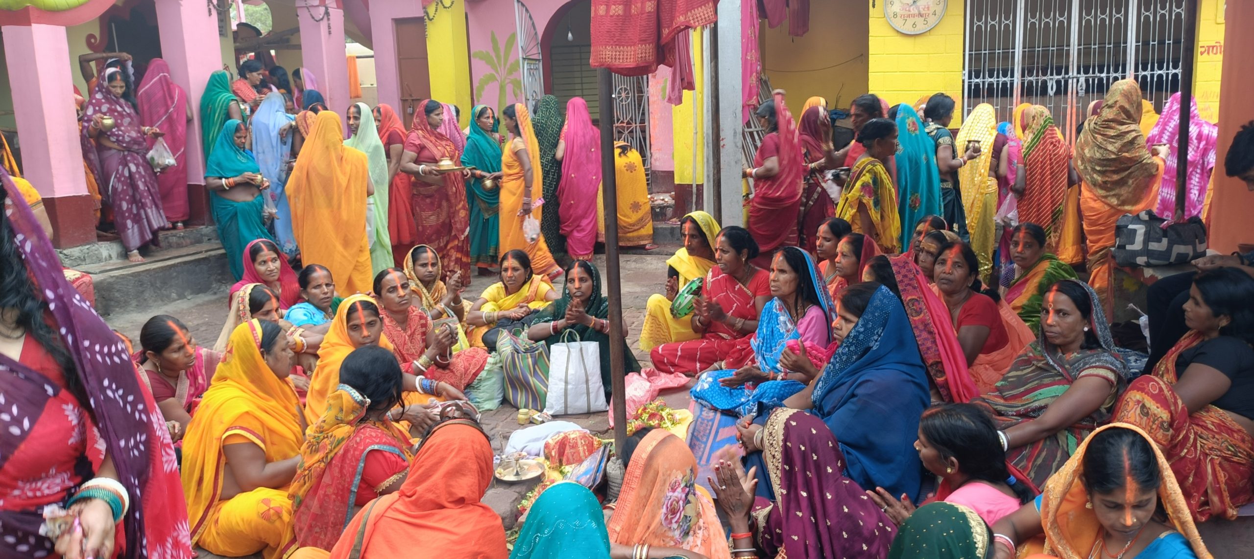 Giridih News: एकादशी पर हजारों शिवभक्तों ने किया जलाभिषेक