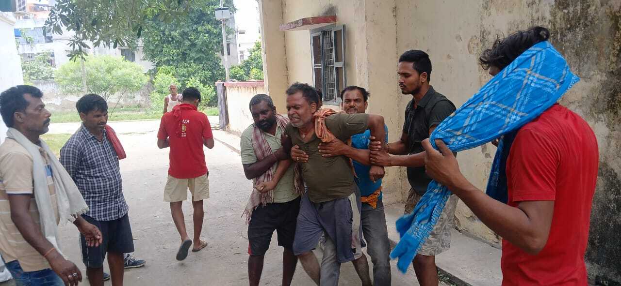 Bhagalpur news सड़क निर्माण प्लांट में काम कर रहे मजदूर रोड रोलर से कुचला, मौत